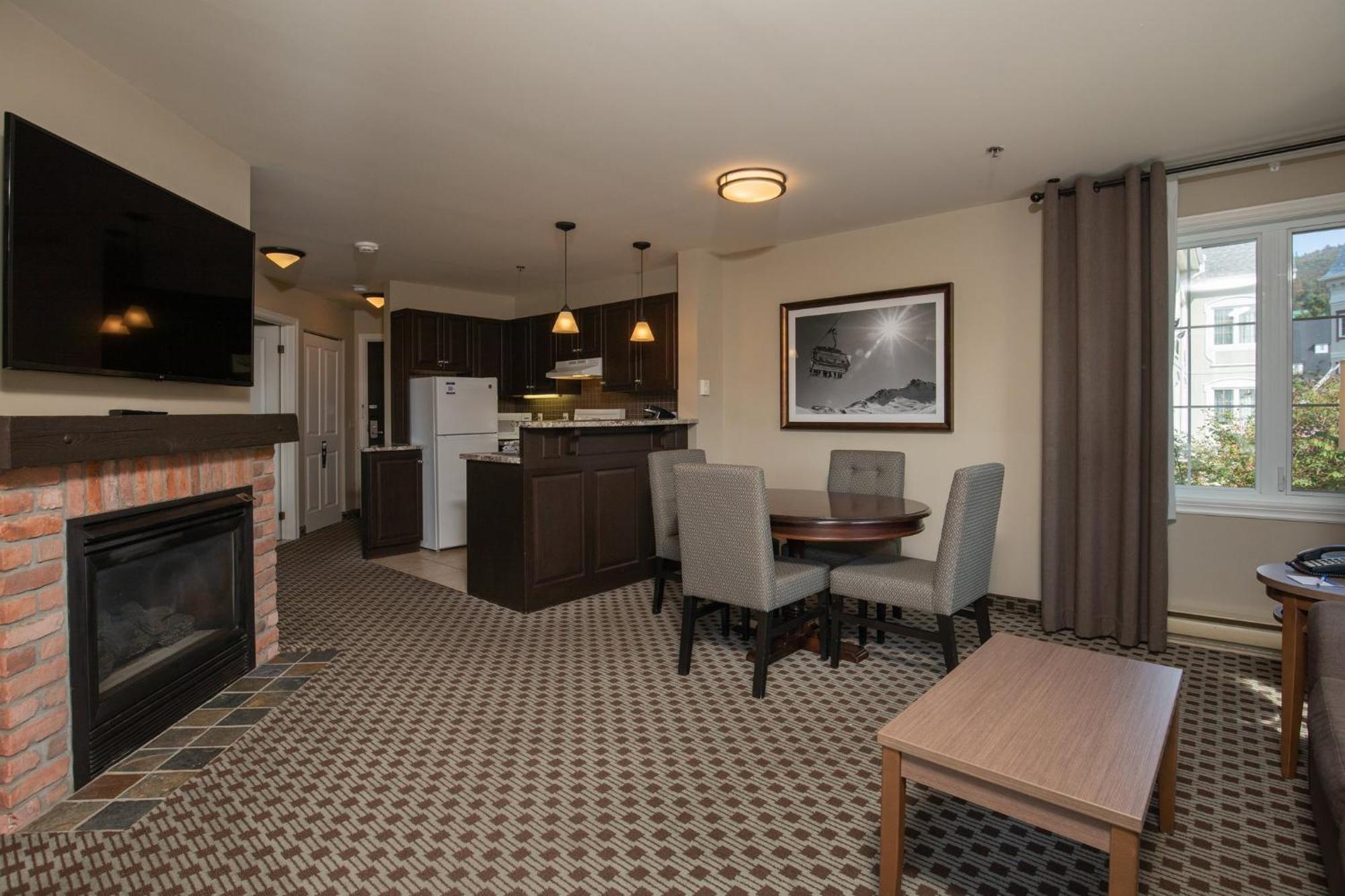Holiday Inn Express & Suites Tremblant By Ihg Mont-Tremblant Eksteriør bilde